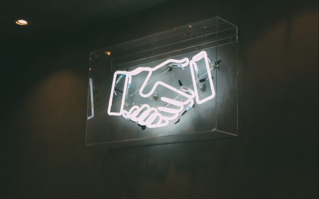 led-valoissa kättelykuva